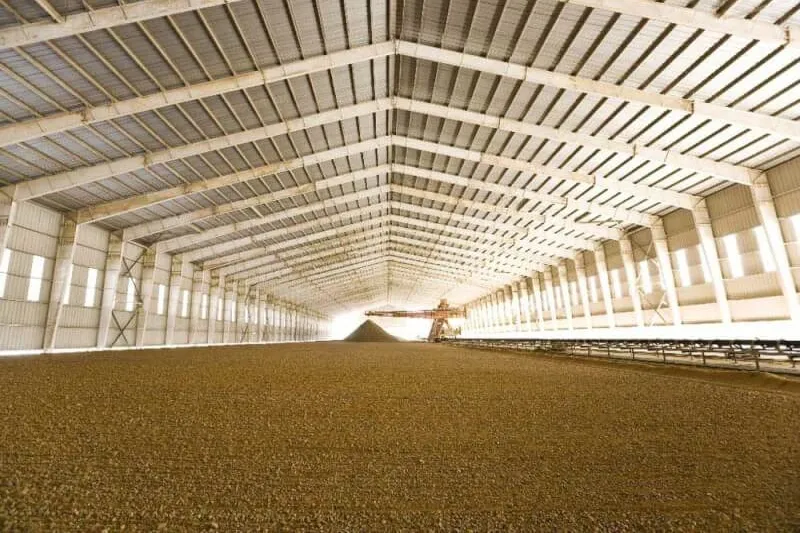 Clear-span steel riding arena interior